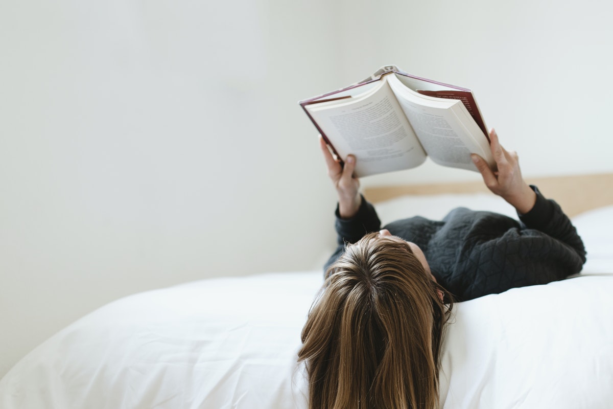 Sexarbeiterin zu Emma Beckers Roman: “Jung, erfrischend und wunderbar humorig!”