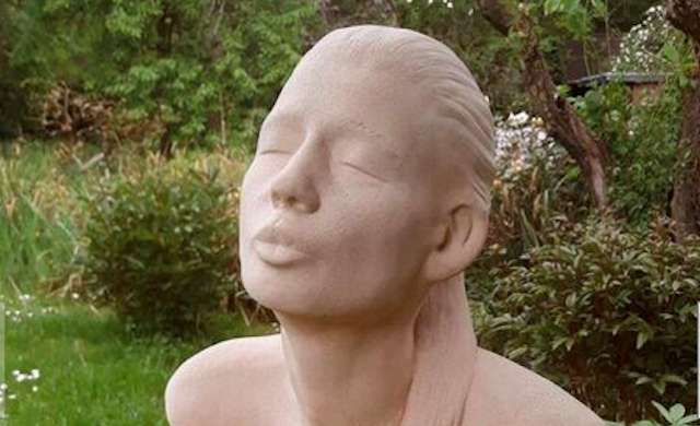 Kopf der „Susanne“ zu versteigern für einen guten Zweck —  Bronzeskulptur einer Sexarbeiterin in Alkmaar